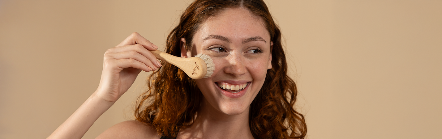 Cildinize Dokunmanın Doğal Yolu At Kılı Yüz Fırçası